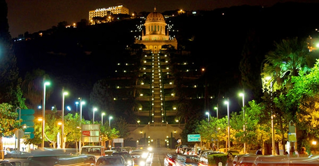 Baha'i Gardens巴哈伊公园夜景.jpeg